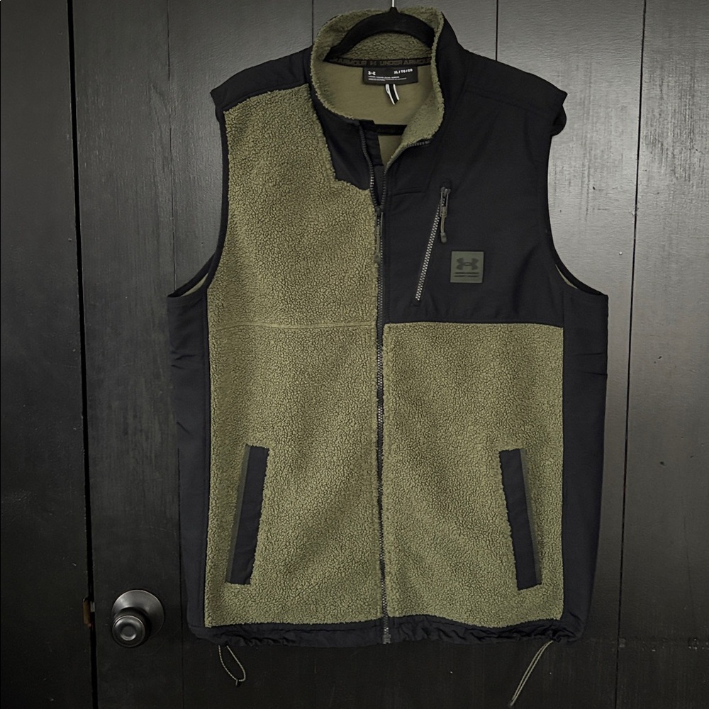 🗻Under Armour Mission Boucle Loose Fit Sherpa Vest. XL - Picture 14 of 14